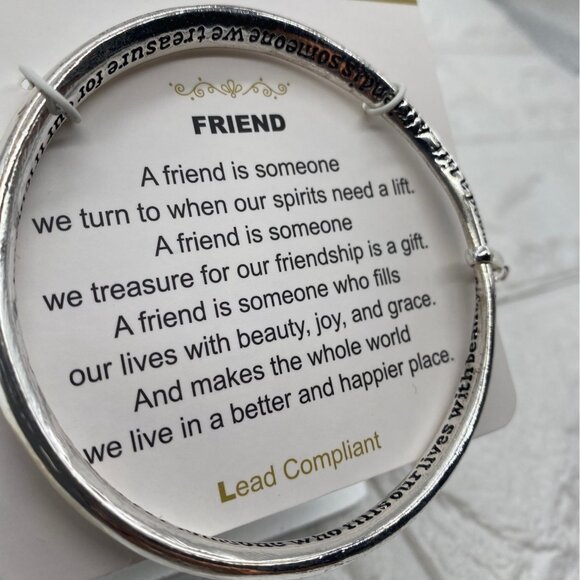 Fashion Leader Womens Silver Tone Bangle Bracelet "Friend" Quote & Heart Charm - Picture 7 of 8